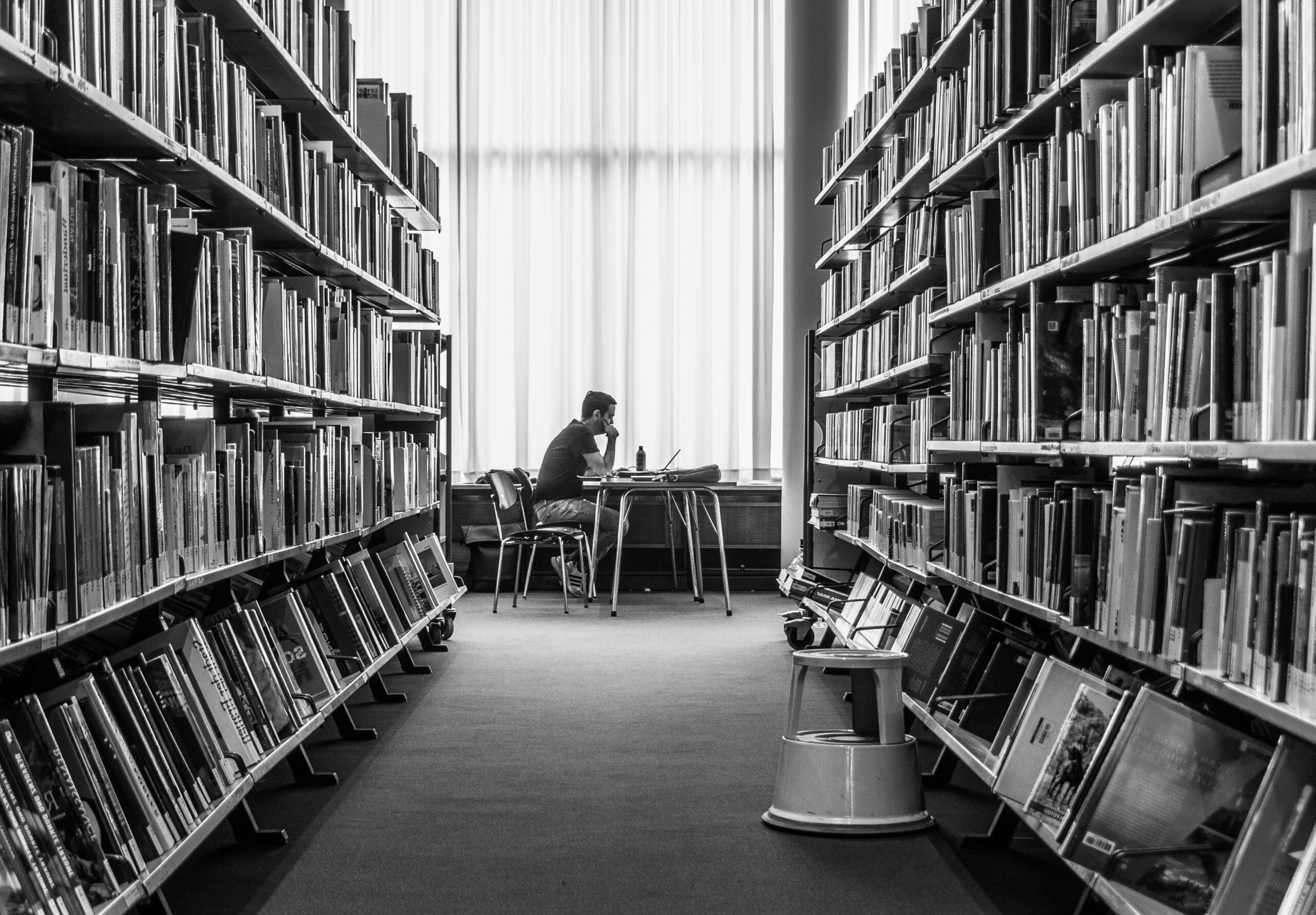 Spotlights 35 man studying pic scaled Army Museums Ogilby Trust Spotlights